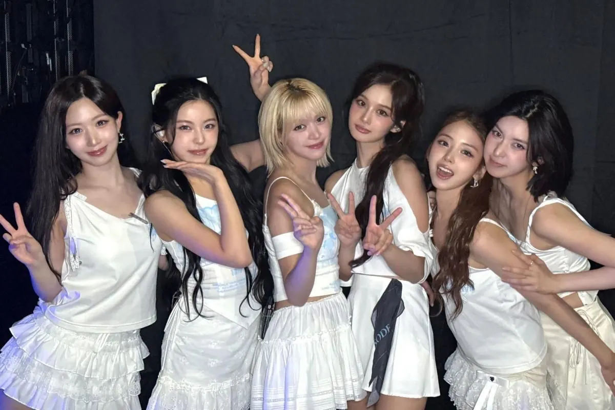 NMIXX Reaches Asia Tour Midpoint on First World Tour, Expanding the Stage With Band Sound